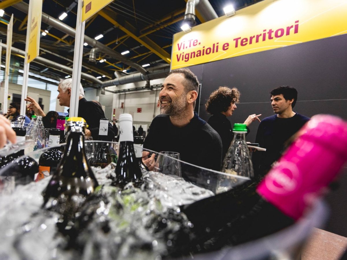 Green Retail  - Slow wine fair 2025: Il vino sostenibile tra piacere e responsabilità 