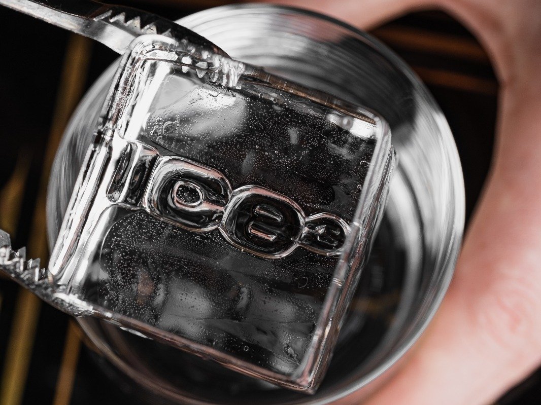Green Retail - OX-ICE: una barriera contro le contaminazioni nel ghiaccio alimentare Green Retail - OX-ICE: una barriera contro le contaminazioni nel ghiaccio alimentare