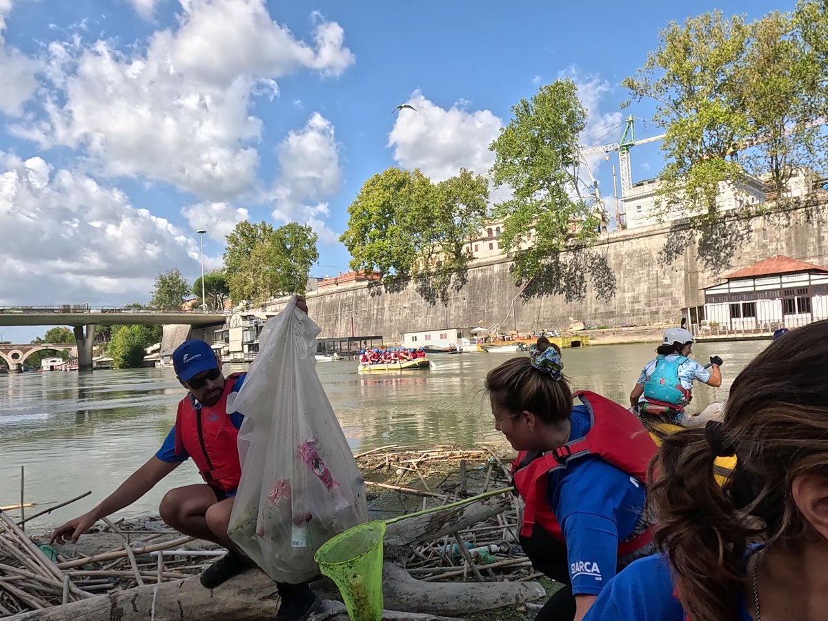 Green Retail  - Marevivo, Arca Fondi SGR e Blu Banca insieme per la pulizia del Tevere 