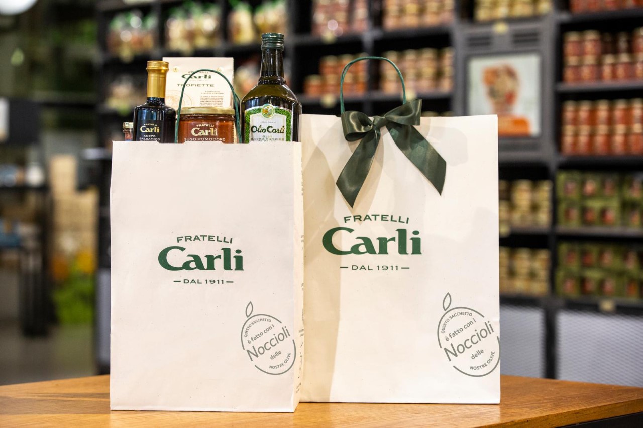 Green Retail  - Fratelli Carli: dalle olive nasce l’olio, dai noccioli nascono gli shopper 