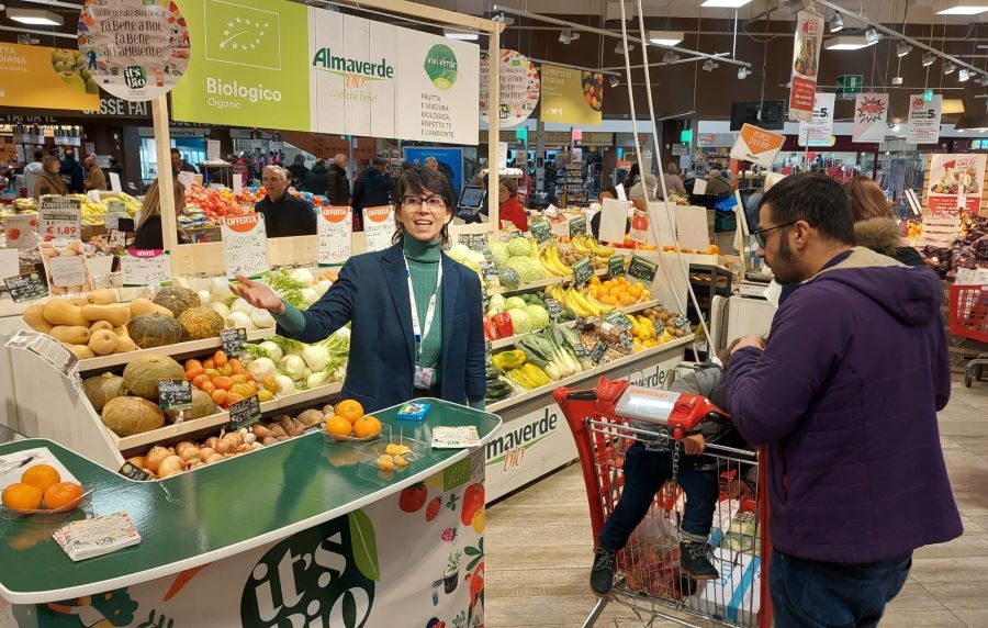 Green Retail  - It's Bio a Pesaro: l'ortofrutta biologica è spiegata dalla nutrizionista Dellacostanza 
