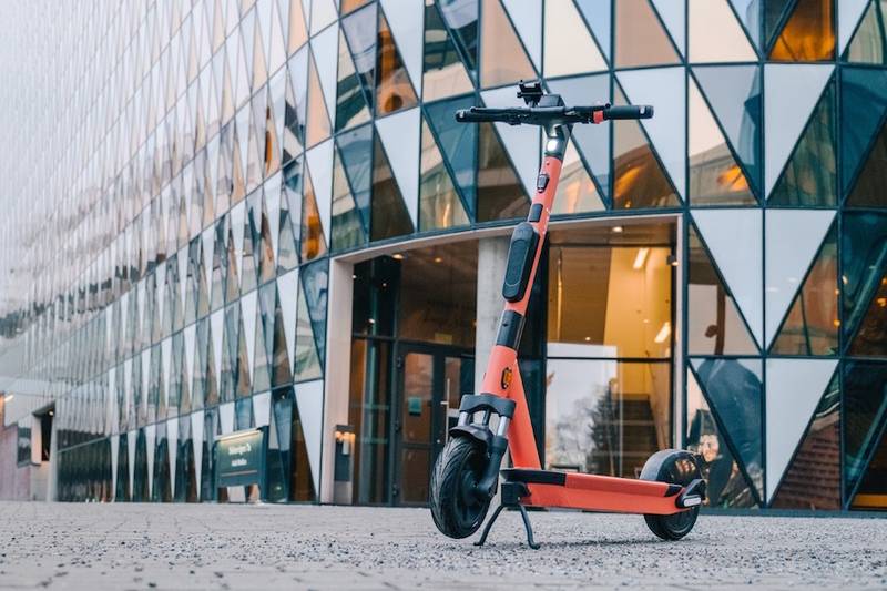 Green Retail  - Voi presenta l’e-scooter che misura la qualità dell’aria 