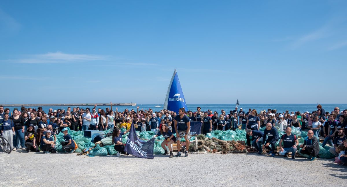 Green Retail  - Plastic Free rimuove 230 tonnellate di plastica e rifiuti nel weekend dedicato alla terra 