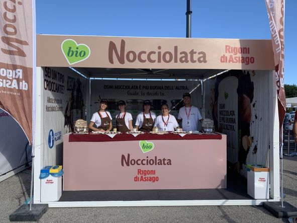 Green Retail  - Rigoni di Asiago alla Deejay Ten di Milano con la sua Nocciolata 