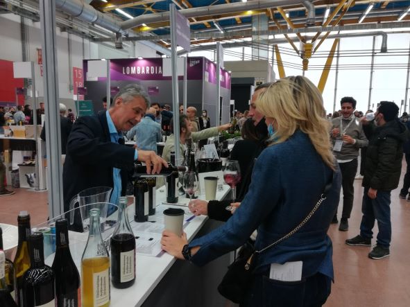 Green Retail  - Sana Slow Wine Fair, Petrini e Don Ciotti: Vino e diritti devono andare di pari passo 