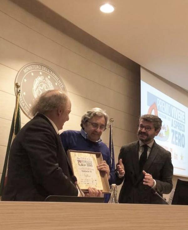 Green Retail  - A NaturaSì il premio “Vivere a spreco zero” per la scelta plastic free 