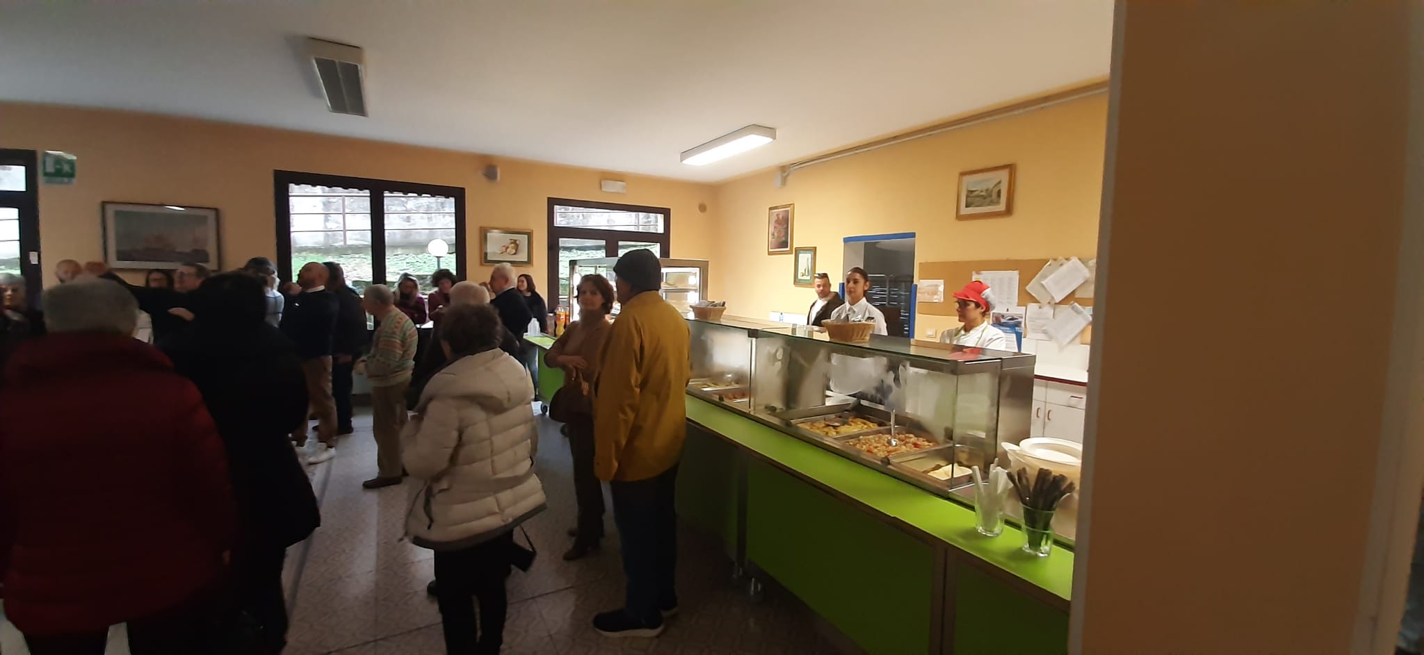 Green Retail  - A Desenzano del Garda il Comune, in collaborazione con Dussmann Service, riapre la mensa sociale per gli anziani 