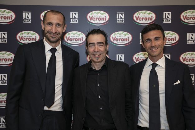 Green Retail  - La maglia di Chiellini dell'ultima finale di Coppa Italia va all'asta per sostenere insieme a Veroni la onlus Insuperabili 