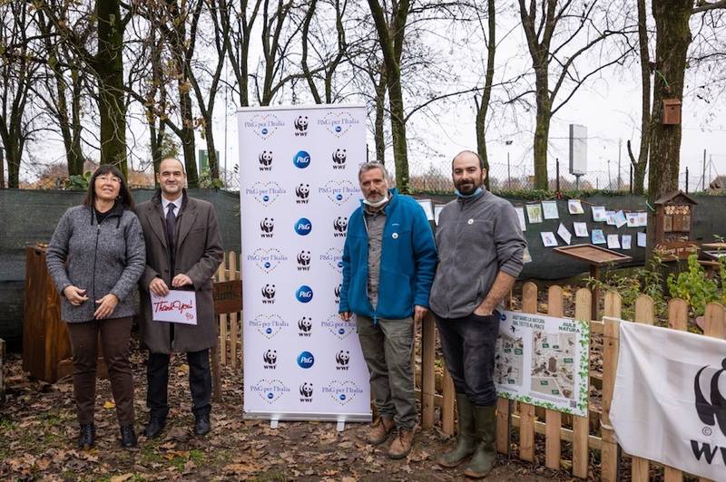 Green Retail  - 2.000 metri quadri di verde per le scuole italiane grazie a WWF e P&G Italia 