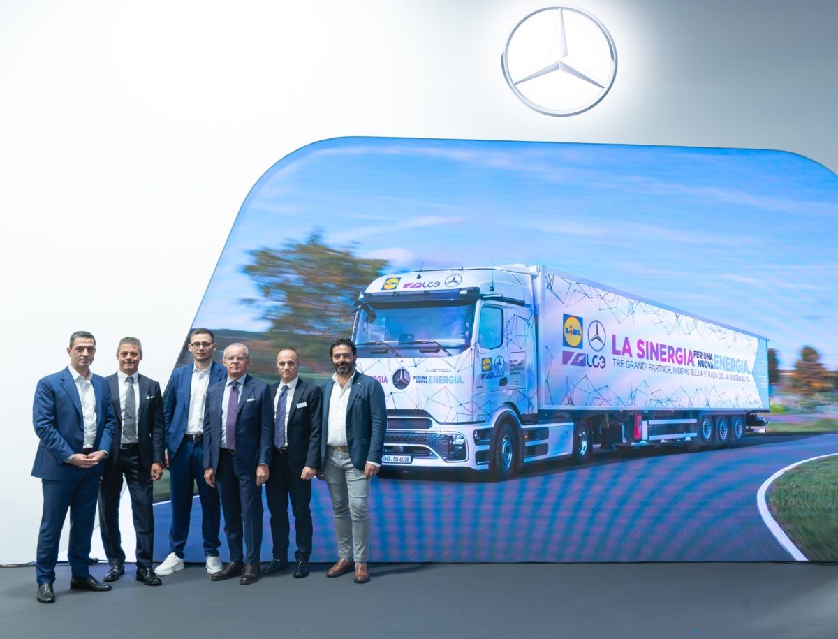 Green Retail  - Lidl Italia insieme a Daimler Truck Italia e LC3 Trasporti per un trasporto a zero emissioni 