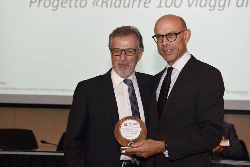 Green Retail  - Renzo Sartori, presidente di Number1, riceve il premio "Il Logistico dell'anno" 