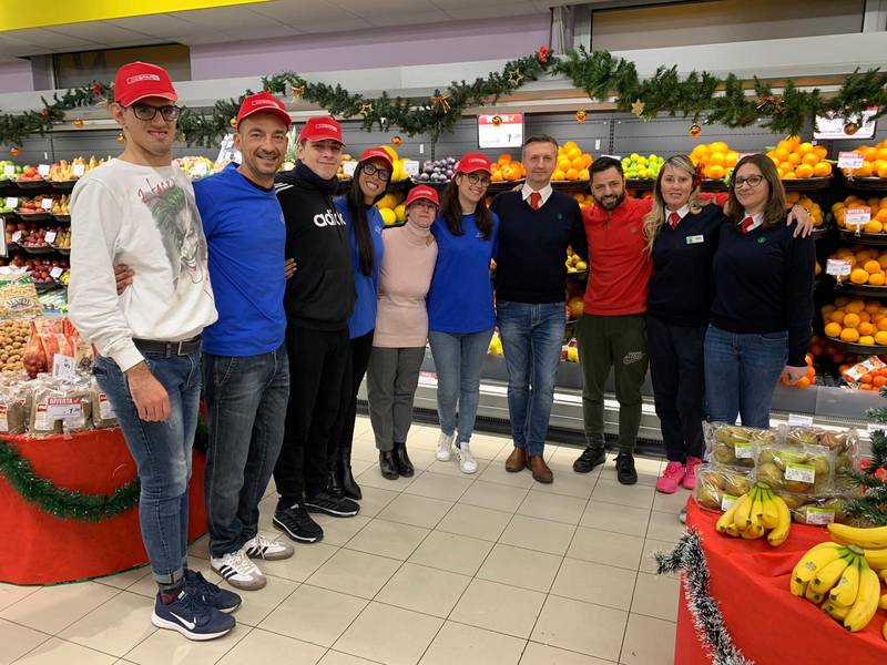 Green Retail  - All'Eurospar di Trani un gruppo di ragazzi autistici promoter per un giorno 