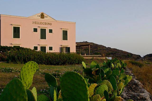 Green Retail  - A Pantelleria si inaugura il più grande impianto fotovoltaico privato dell'isola 