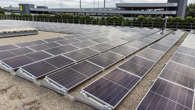 Green Retail  - Ferrari investe negli impianti a energia solare con Enel X 
