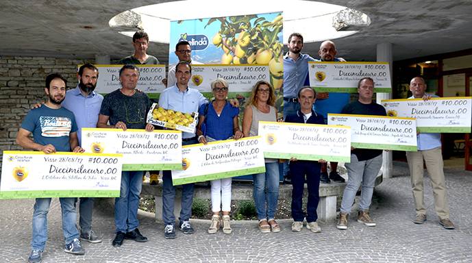 Green Retail  - Consegnata la donazione Melinda del progetto #dedicamela 