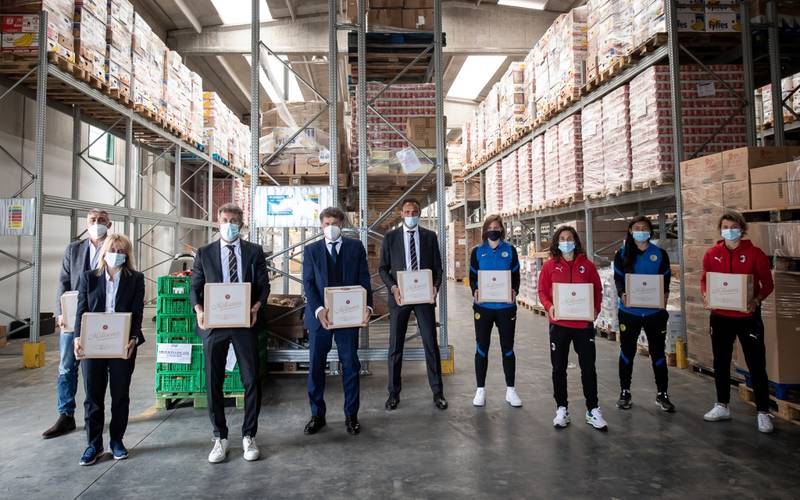 Green Retail  - La Molisana dona 5000 kg di pasta con Inter e Milan al Banco Alimentare della Lombardia 