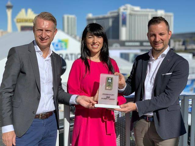 Green Retail  - Seat riceve il premio azienda dell'anno al Ces 2020 