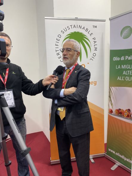 Green Retail  - Olio di palma sostenibile certificato: a che punto siamo in Italia e in Europa 