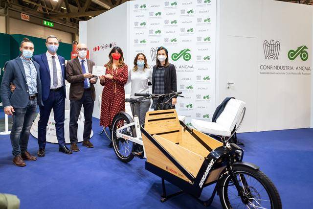 Green Retail  - A Eicma Genova riceve il premio per il miglior progetto di mobilità sostenibile dell'anno 