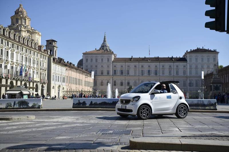 Green Retail  - Torino, Share Now plaude al nuovo bando per il car sharing: rivisto il canone dovuto dagli operatori al Comune 