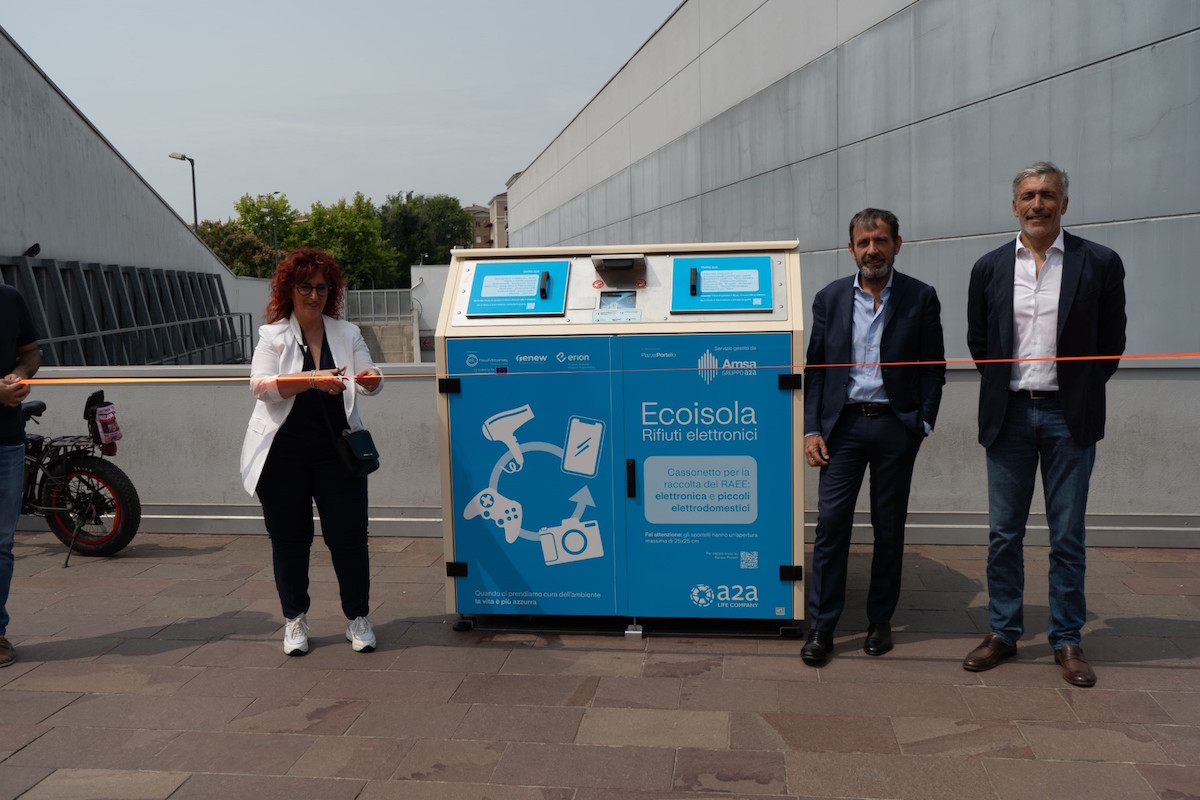 Green Retail  - Erion Weee: inaugurata in Piazza Portello a Milano l’eco-isola intelligente per la raccolta dei piccoli Raee 