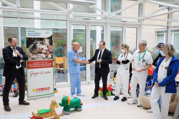 Green Retail  - Conad Nord Ovest dona 128.750 euro a favore della Pediatria del “Sant’Orsola” di Bologna 