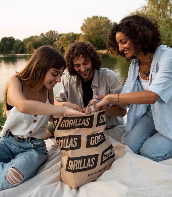 Green Retail  - Agosto in città, il picnic arriva al parco con Gorillas 