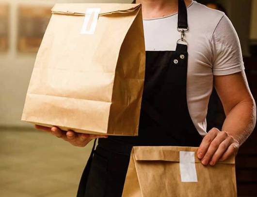 Green Retail  - Glovo, Corepla, Comieco, CoReVe e Cial insieme per promuovere il riciclo dei materiali nel mondo del delivery 