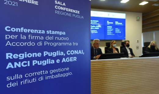 Green Retail  - Rifiuti: firmato il nuovo Accordo di Programma tra Conai, Regione Puglia, Anci Puglia e Ager 