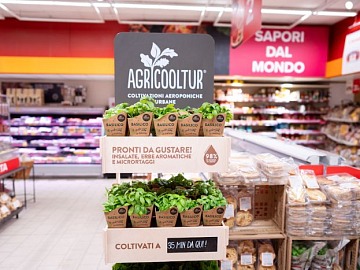 Green Retail  - Pizzium apre la farm per la coltivazione diretta delle verdure 