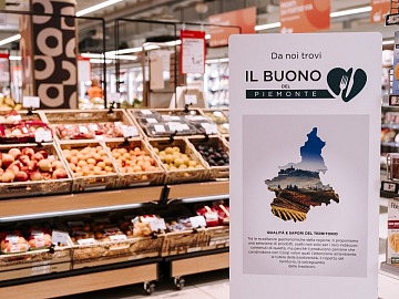 Green Retail  -  R-Hybrid SKY: FLO presenta il bicchiere vending in PS riciclato post-consumo 
