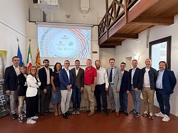 Green Retail  - Alba, la fragola che contribuisce a contrastare il tumore al seno 